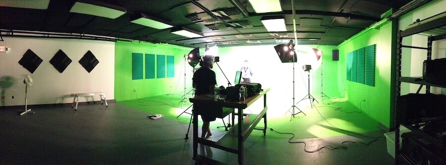 Trekk video studio and green screen